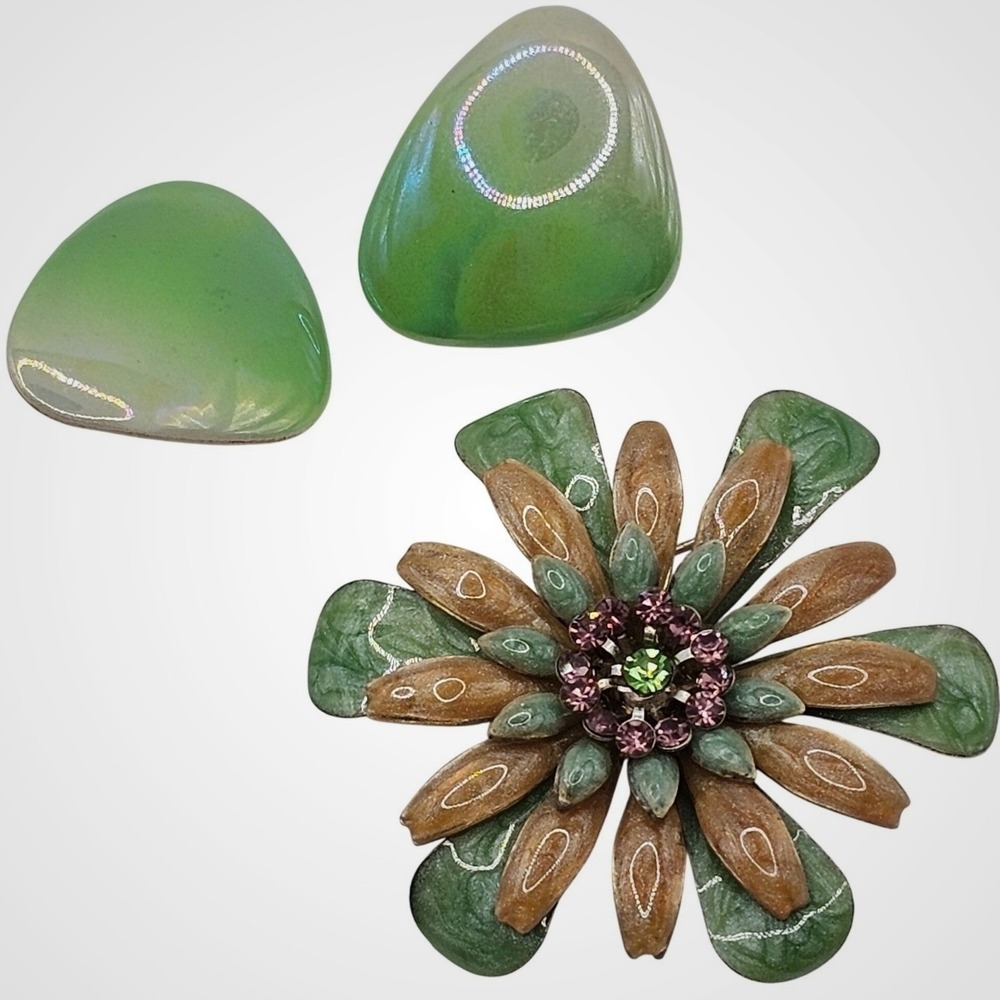 Vintage‎ Enamel Rhinestone Flower Brooch & Iridescent Earrings 2pc Green Coastal